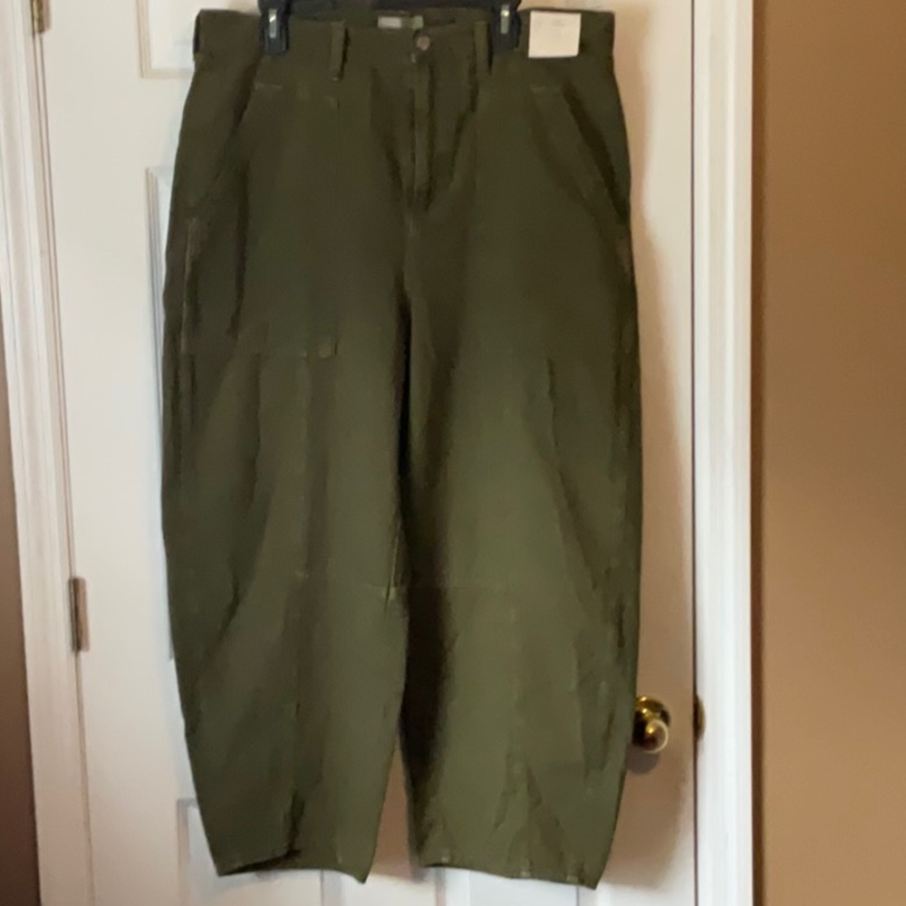 Universal Thread Olive Barrel Jeans
